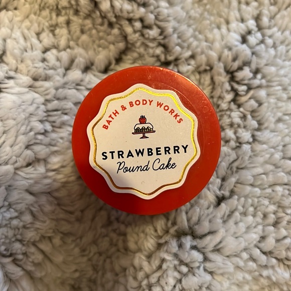 NWT BBW LIP SCRUB - Picture 1 of 2